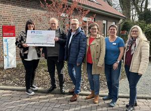 Übergabe Spende an Hospitz