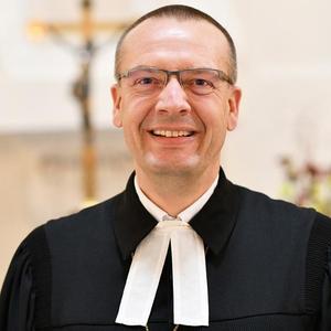 Bischof Adomeit