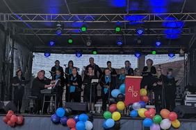 Der Gospelchor auf der Bühne